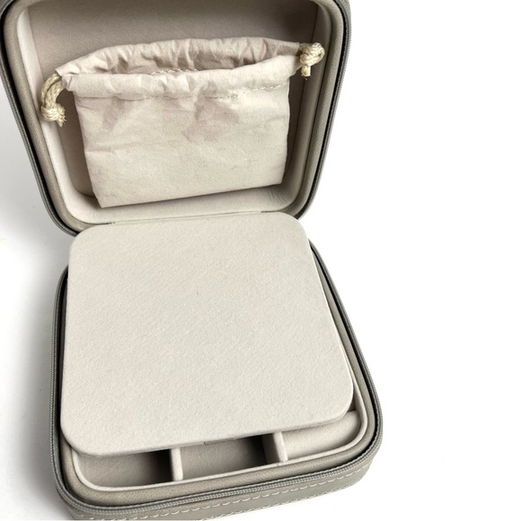 Mele & Co Dana Jewelry Box - Picture 3 of 5